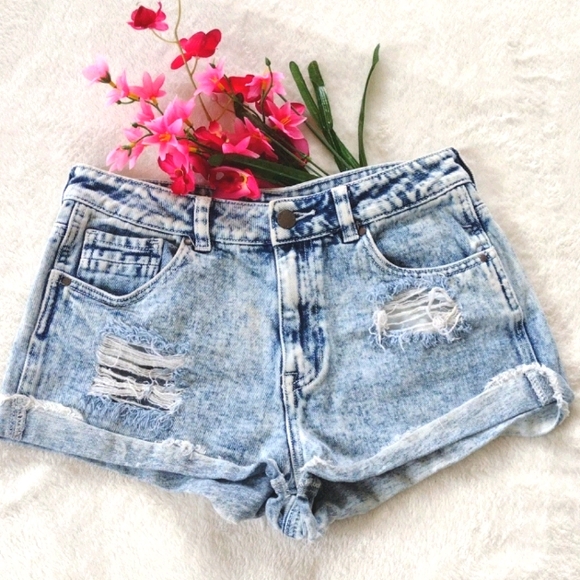 Kendall & Kylie Pants - Kendall & Kylie high waist distressed jean shorts